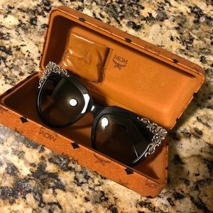 MMC MCM638S sunglasses